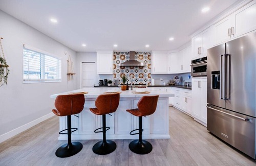 La Mesa Casa | Private Pool Hot Tub BBQ Chef’s Kitchen CentralSD 4 mins to SDSU