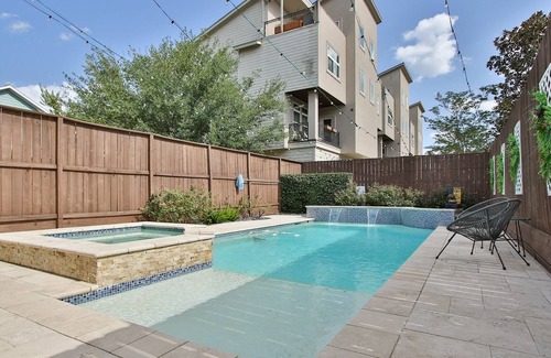 Shady Acres Casa | Private Pool + Hot Tub in Houston Heights - Lovett!