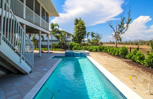 The Dunes Casa | Private Pool & Hot Tub, Sanibel Island, Near Beach, Golfview Home