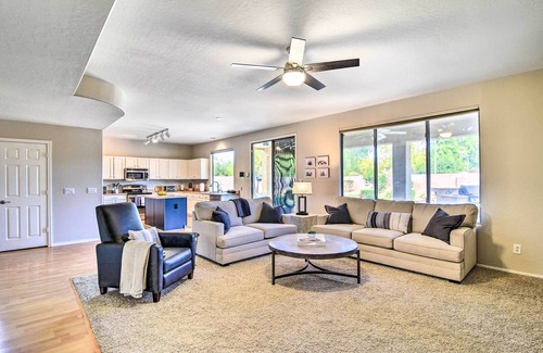 Gateway Ranch Casa | ¡NUEVO! Chic Gilbert Home -9 millas al distrito patrimonial!