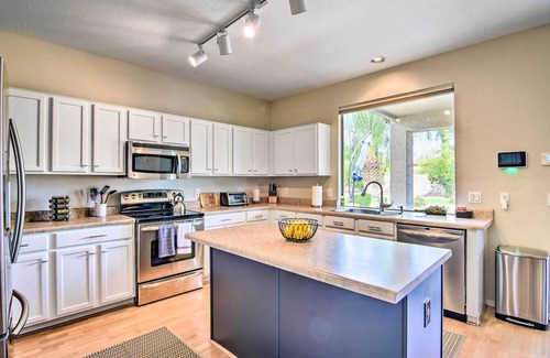 Gateway Ranch Casa | ¡NUEVO! Chic Gilbert Home -9 millas al distrito patrimonial!