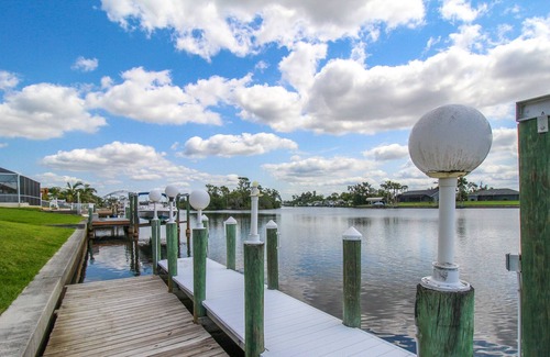 Port Charlotte Casa | Private Pool, Lake front, Port Charlotte, Lake View Retreat