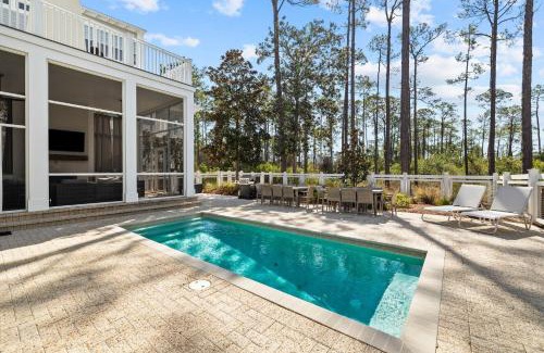 Watercolor Casa | Private Pool, Lake Views, Great Outdoor Space - Lake District Home in Watercolor, FL home