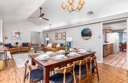 Wetmore Casa | Private Pool & NEW Hot Tub in The Hill Country