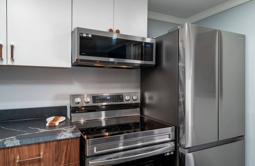 Downtown Charleston Apartamento | Private Pool Oasis 4 Bedroom Suite