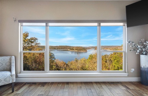 Ridgedale Casa | Frente al lago de lujo-- Piscina privada y jacuzzi, mesa de billar - Magníficas vistas del lago!