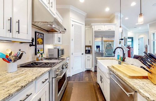 Riverside Casa | Private Pool Paradise w/ Private W/D, & WiFi By Rainey, Downtown, & SoCo