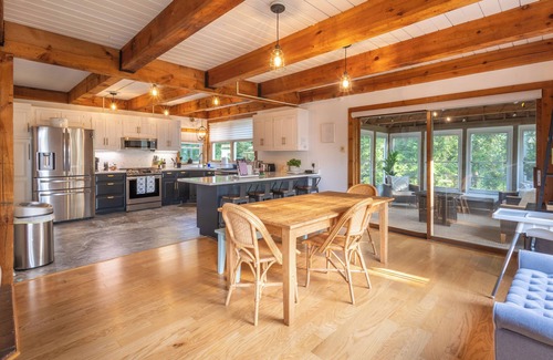 Mashpee Cabaña | Private Pool & Screened Deck: Mashpee Home!
