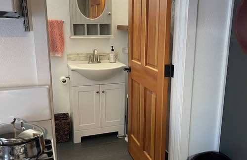 North Hollywood Casa | Private pool Side Studio in NOHO next to Trader Joe’s at the new NOHO west.