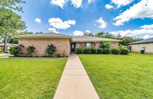 North Richland Hills Casa | Private Pool, Entire House, In the Center of DFW