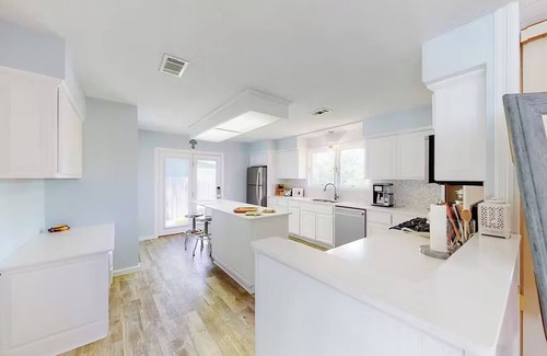 Upper Grand Lagoon Casa | 🌊Private Pool-Canal Views-Great for Familes-3BR-Sandy Shores🌊
