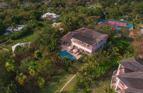 Dunmore Town Casa | Private Pool Villa at Coral Sands – Steps to Pink Sand Beach & Resort Amenities