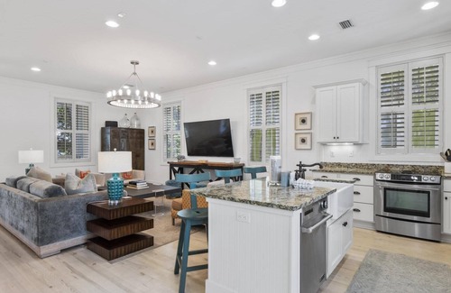 Forest District Casa | Private pool! WaterColor Community Amenities! Swimming! 4 Adult Bikes!