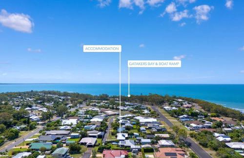Point Vernon Casa | Private Poolside Paradise -PoolBar - Walk to Beach