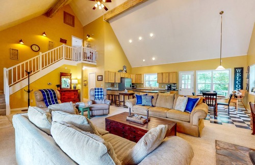 Dallas Casa | Private property - Main & Guest Home - Creek Views