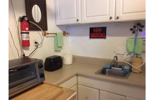 Richmond Cabaña | Private, Quiet, 240sqft Cottage--All to Yourself