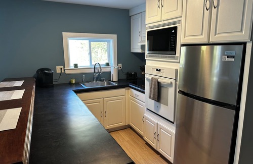 Johnstown Casa | Private & quiet bardominium in Johnstown with woods & trails. Prime location!