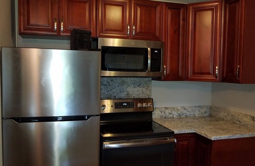 Waimalu Condominio | Gorgeous Oasis, Central 1Bed 1Bath, AC, Free Prkg 30 day, 90 & L / T Rental only