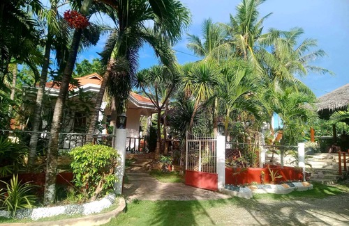 Basdiot Casa | Private quite bungalow-5 min walk to ocean & restaurants