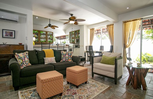 Colonia Independencia Casa | Private Resort with Amazing Pool and Gardens