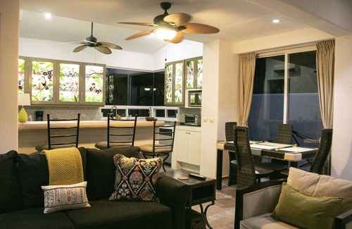 Colonia Independencia Casa | Private Resort with Amazing Pool and Gardens