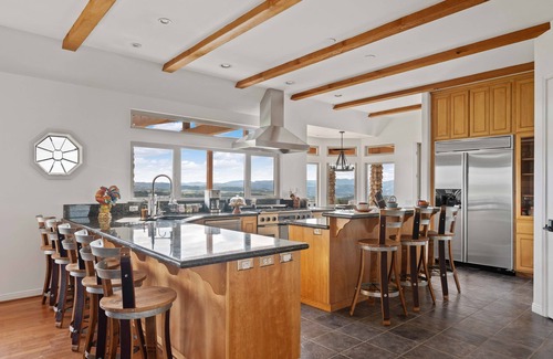 Lompoc Casa | Private Ranch Retreat