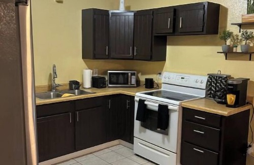 Campbell Casa | Private Ranch Style Suite Enourmous Yard