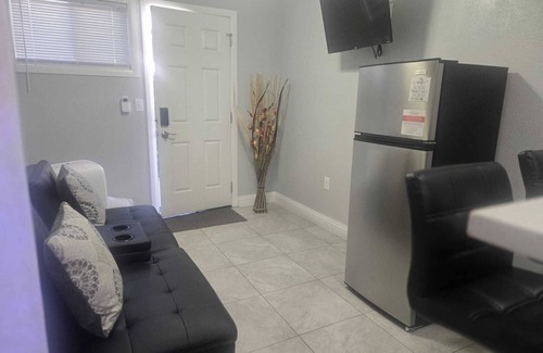 North Las Vegas Apartamento | Private & Relaxing Guest Suite of Las Vegas!/ W&D