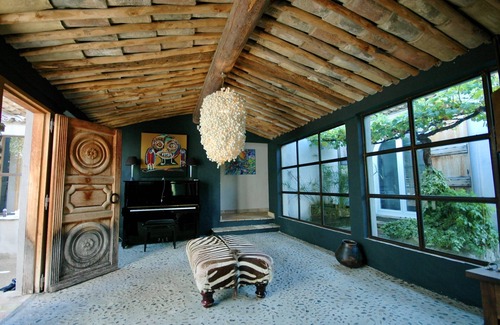 La Colle-sur-Loup Apartamento | Private resort style living with spectacular views near Saint Paul de Vence