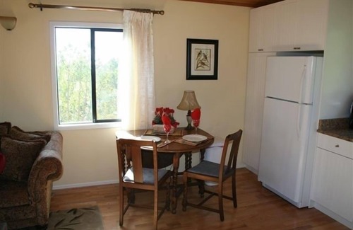 Mission Canyon Casa | Retiro romántico con vistas, chimenea y spa, cerca de la ciudad! ¡Privado!