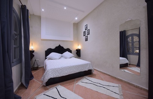 Hivernage Casa | RIAD privatizada con piscina climatizada, jacuzzi y servicio de hotel.