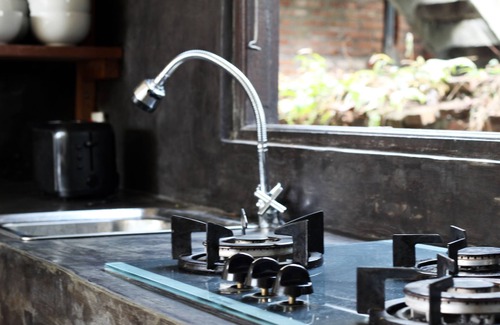 Kedewatan Villa | PRIVADO RM ENSUITE / SHARED VEGAN COCINA / YOGA INCLUYE ALCOHOL M-F Y HUMO LIBRE