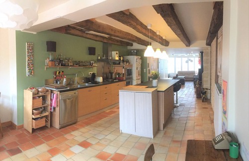 Sainte-Foy-la-Grande Casa | Private room in townhouse