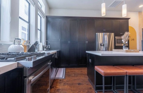 East Downtown Houston Casa | Suite King Elegante con Terraza en el Este del Centro