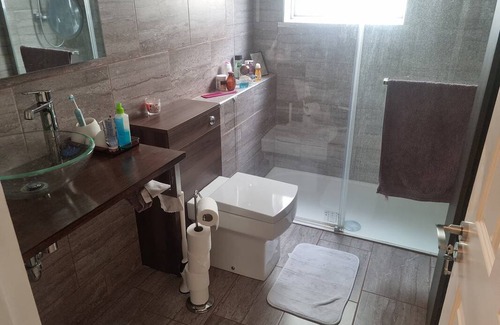 Balbriggan Complejo | Habitación privada ∙ 1 huésped