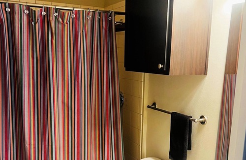 Franklin Casa | Private Room and Bathroom in Franklin