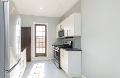 University City Casa | Private room, attached pvt bath. Couple's retreat in U. City. Penn. Free Park.