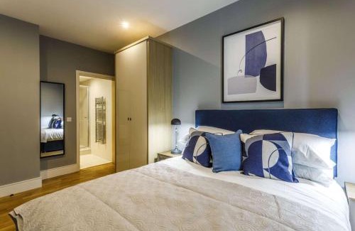 Dublin Casa | Private Room Available in Spacious High Rise Apartment with Park & City View