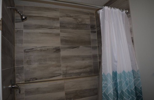 Airdrie Casa | Private room in a quiet neighbourhood