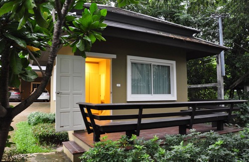 Saphan Sung Casa | Habitación privada en Ramkamhaeng 118, incluye transporte al aeropuerto y entrenamiento personal
