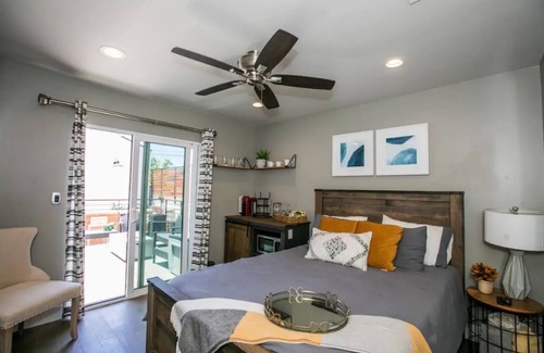 Point Loma Heights Casa | Private Room in San Diego Home with a View