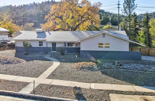 Northeast Colorado Springs Casa | Private Room l Shared Executive Travel Home l Near Hospitals & Pikes Peak!