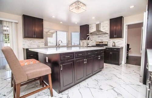 Spring Valley Casa | Private Room with a Queen Bed and a shared Bathroom