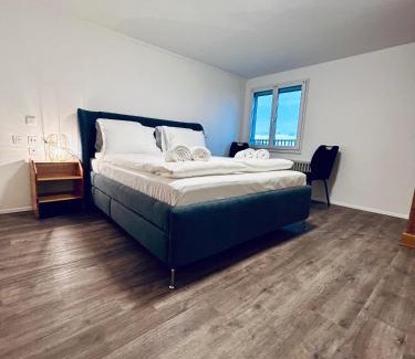 Heiden Casa | Private room with Bathroom and Lake View in Guest House