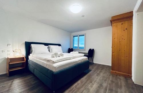 Heiden Casa | Private room with Bathroom and Lake View in Guest House
