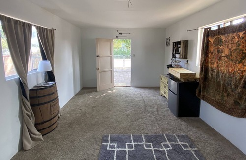 Lake Isabella Cabina | Private room with queen bed