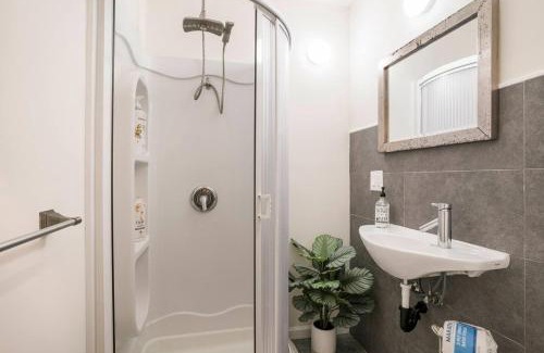 La Jolla Farms Casa | Private Room0 Own Bath Own Entry Shared Kitchen Walk to UCSD