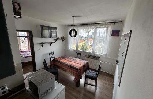 Michle Casa | Private rooms, stunning city views, top-floor with balcony, bathtub, Internet, coffee