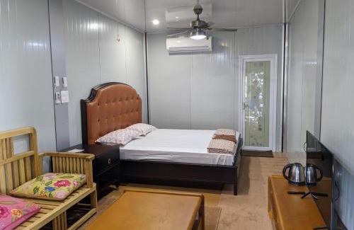 South West Casa | Private Rooms with International Airport View