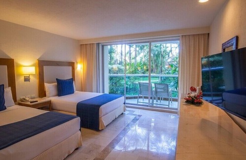 Cozumel Hotel | Private Studio with Pool & Hot Tub at Cozumel Island